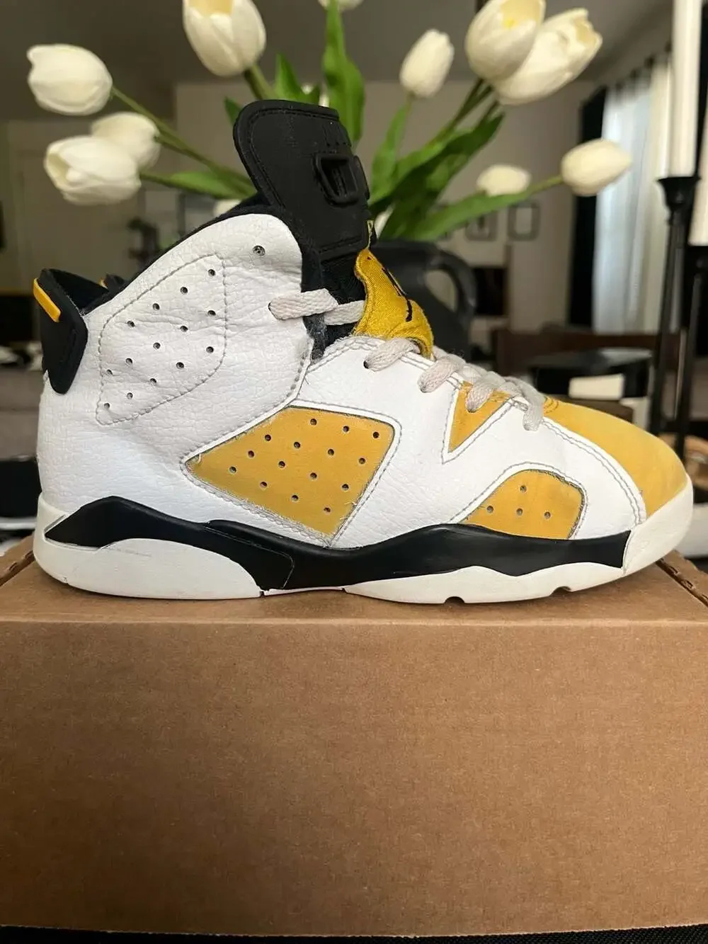 Air Jordan 6 Retro Yellow Ochre Basketball Sneakers size 2y